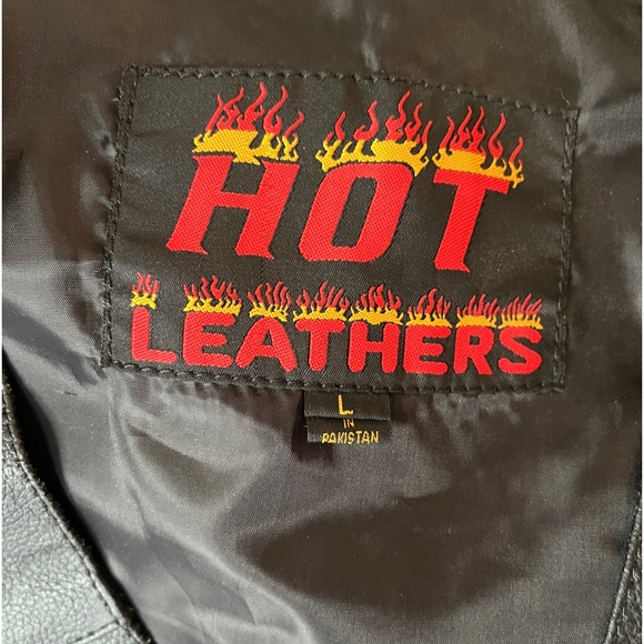 NWOT Large Men’s Leather Vest - perfect condition, STURGIS is coming… - Picture 3 of 9